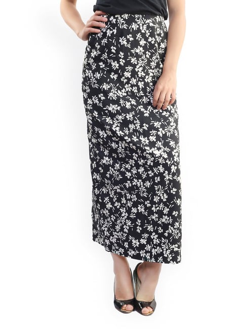 Belle Fille Black & White Printed Skirt Price in India
