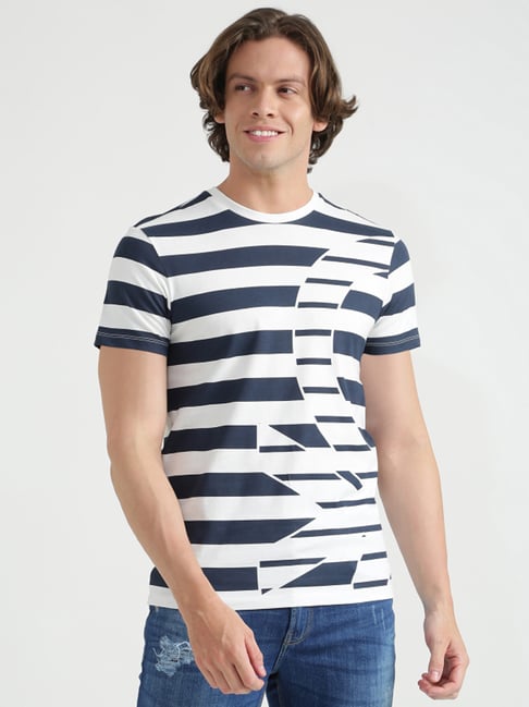 United Colors Of Benetton Black & White Cotton Regular Fit Striped T-Shirt