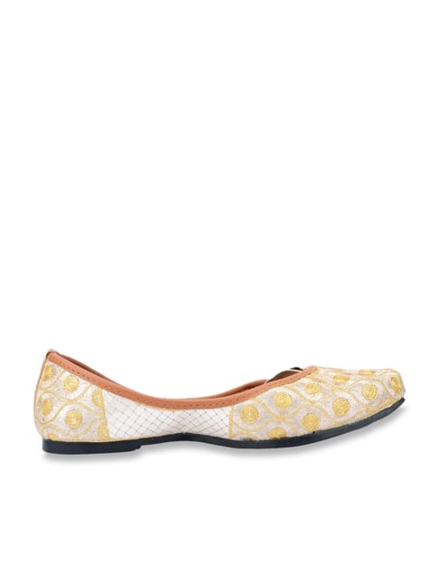 Desi Colour Women's Golden Ethnic Juttis Price in India