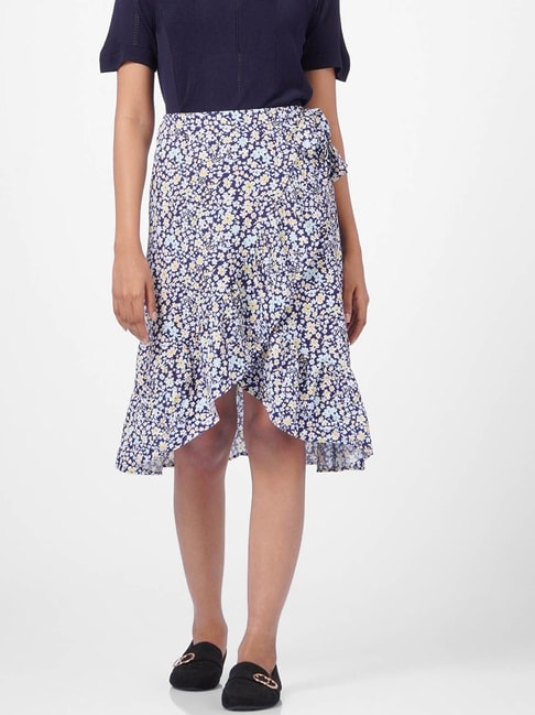Vero Moda Blue & White Printed Skirt Price in India
