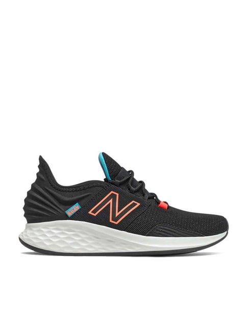 New Balance Women's ROAV Black Running Shoes