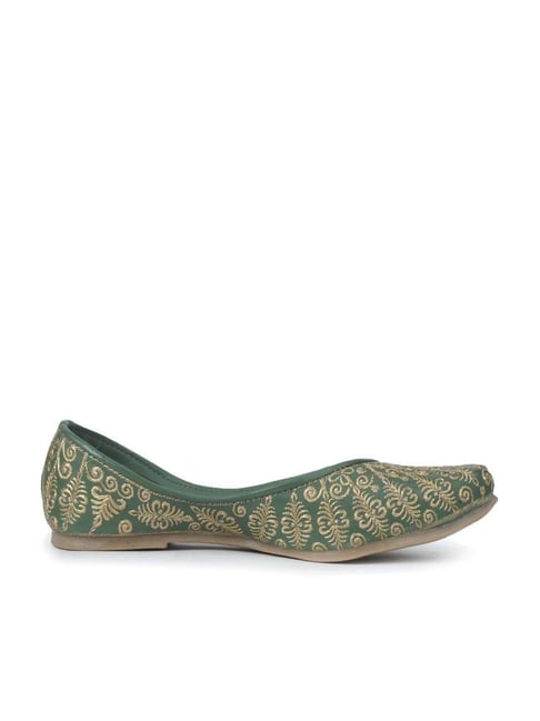 The Desi Dulhan Women's Green Ethnic Juttis Price in India