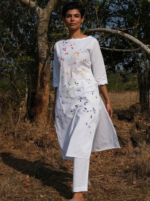 Okhai Butterfly Heart White Pure Cotton Hand Embroidered Straight Kurta Price in India