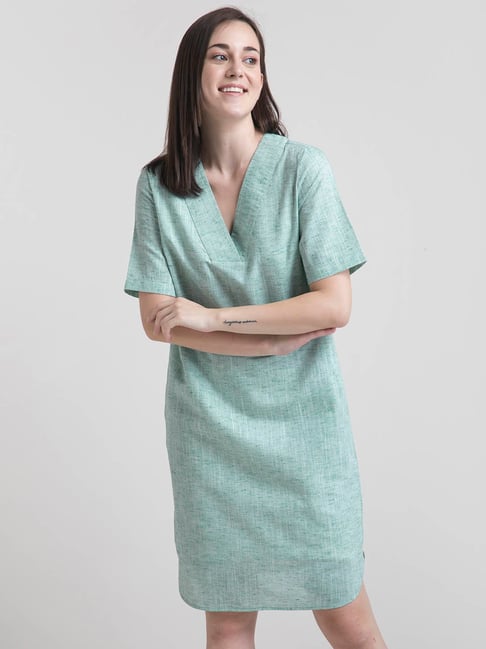 FableStreet Green Textured Shift Dress-picture-18
