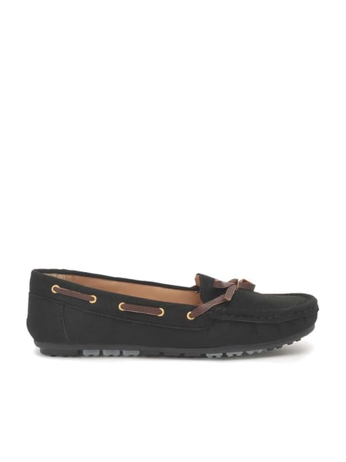 Flat N Heels Women's Black Boat Shoes