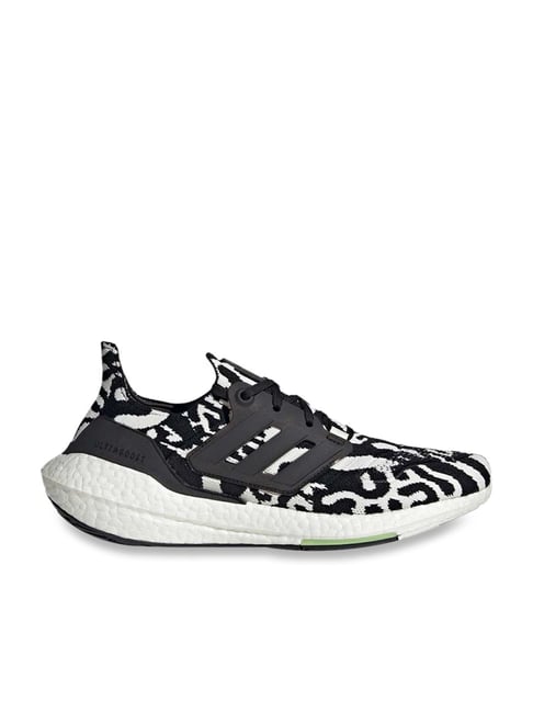 Ultra boost 4.0 hotsell black/white men's running shoe