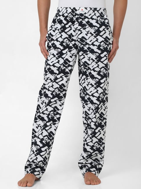 UnderJeans by Spykar White & Black Printed Pyjamas-picture-16