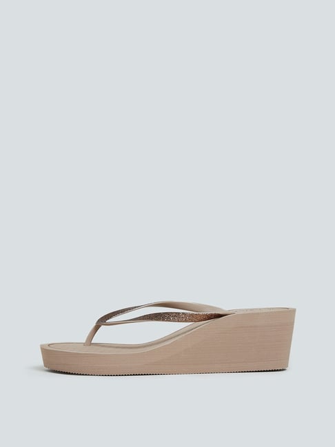 Buy LUNA BLU by Westside Taupe Wedge-Heel Flip-Flops for Online