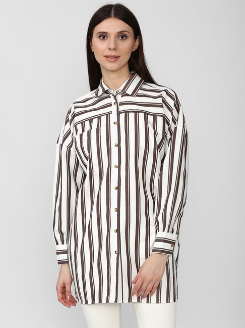 Black and white hotsell striped shirt forever 21