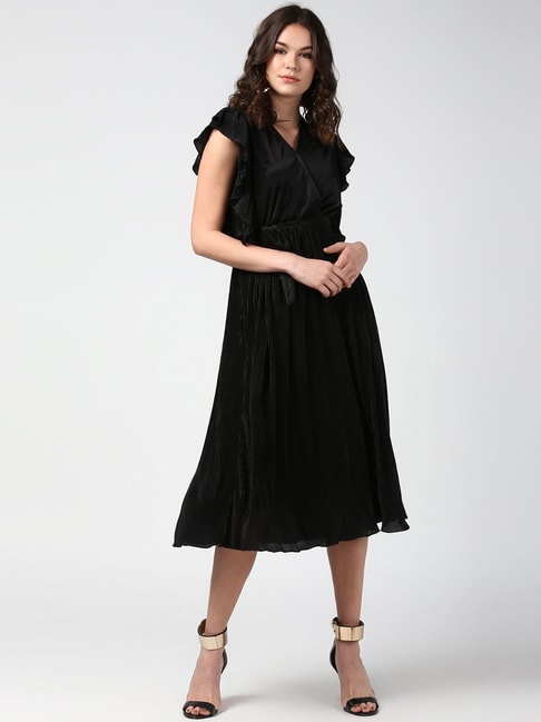 StyleStone Black Regular Fit & Flare Dress Price in India