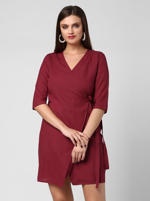 StyleStone Maroon Regular Fit Wrap Dress Price in India