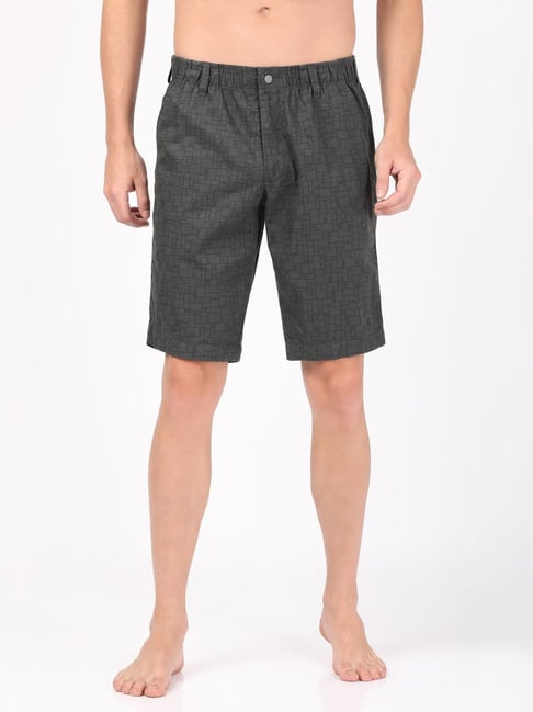 The most comfortable linen shorts EVER.