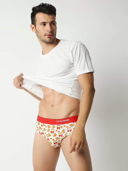 Buy UnderJeans by Spykar Red Printed Briefs for Men's Online