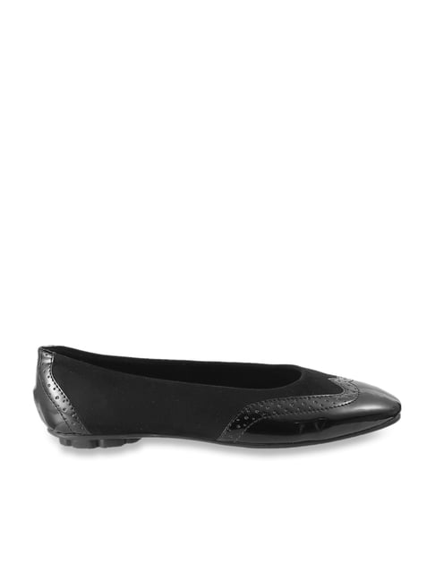 Catwalk Women's Black Flat Ballets