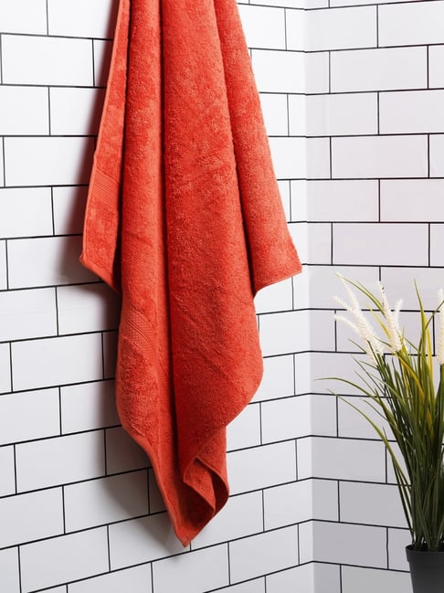 Buy Spaces Colorfas Red 480 GSM Cotton Large Bath Towel at Best