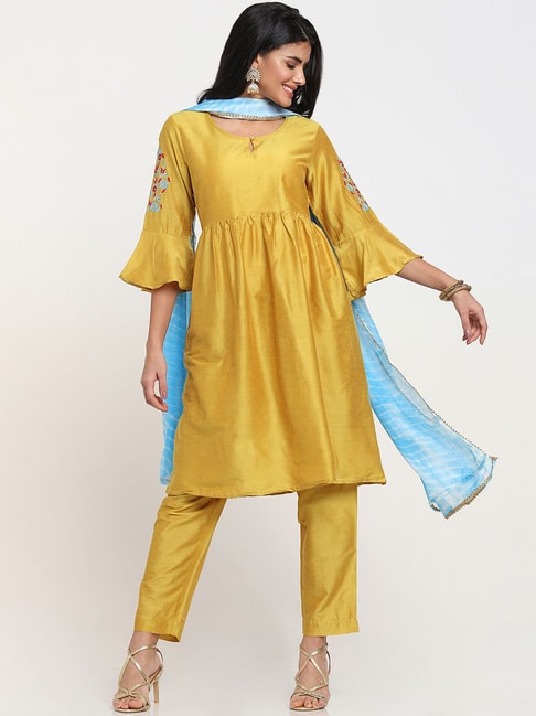 Bewakoof Yellow Kurta Pant Set Price in India