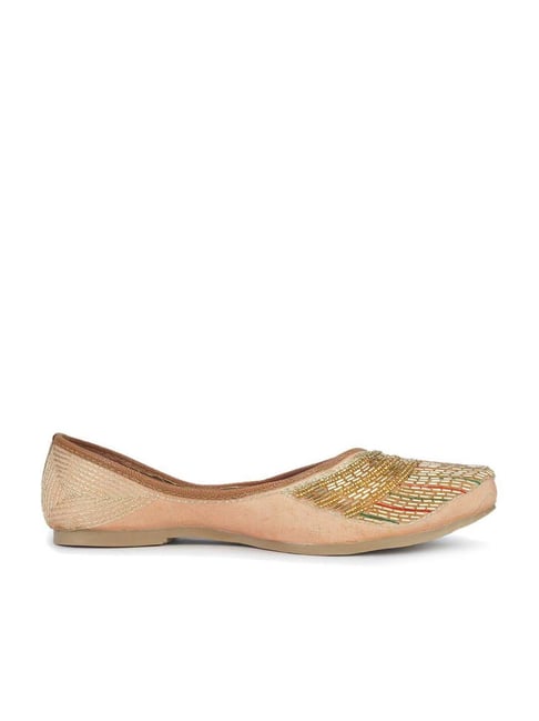 The Desi Dulhan Women's Peach Ethnic Juttis Price in India