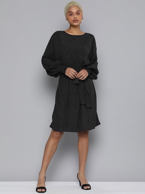 Levi's Black Printed Midi Blouson Dress Price in India