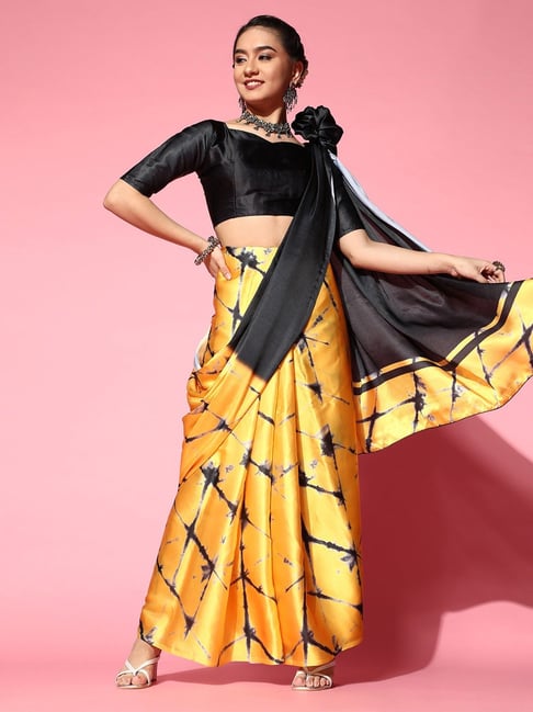 Yellow Color Mul Cotton Saree With Black Blouse 1 – RawaazFashion