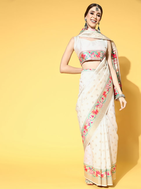 Saree Mall White Floral Print Saree With Unstitched Blouse Price in India