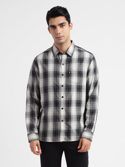 Buy Levi'S White Black Slim Fit Checks Shirts for Mens Online