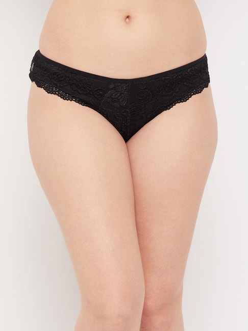Women's thong made of fine lace black