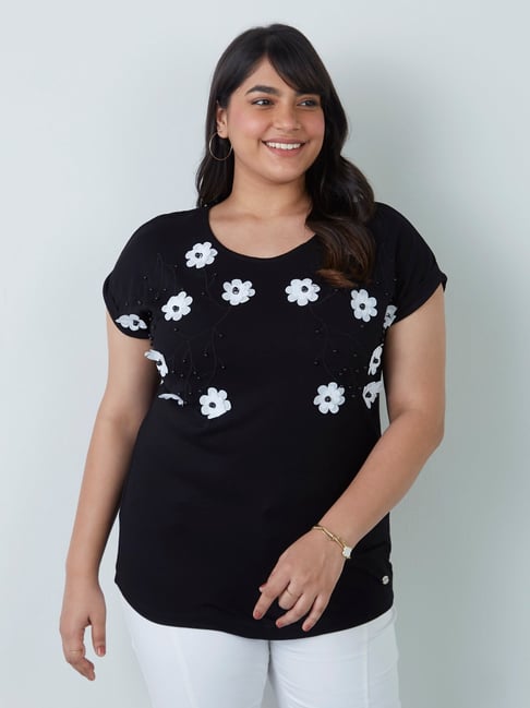 Gia Curves by Westside Black Floral Design T-shirt Price in India