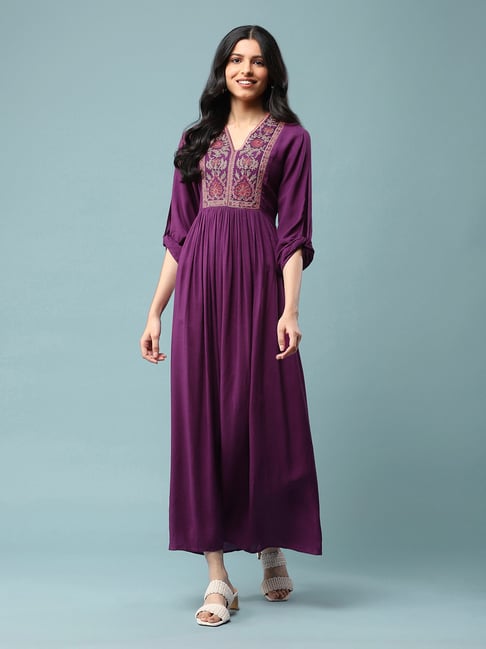 ritu kumar purple dress Buy Aarke Ritu Kumar Purple Tanishqa Solid Anarkali Kurta with Pant and Dupatta (Set of 3) (XS) Online