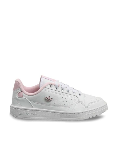 Adidas shoes hotsell womens pink 90