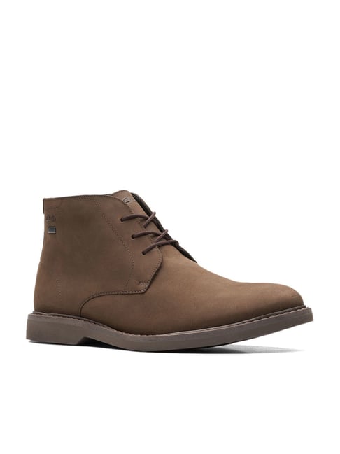 Clarks shop brown chukka