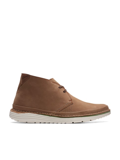 Clarks Men's Bruno Top Tan Chukka Boots