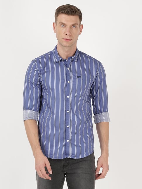 Wrangler Blue & White Cotton Slim Fit Striped Shirt