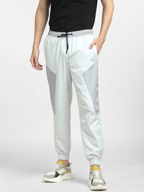 Shop Woven Jogger Pants for Men from latest collection at Forever 21   332472