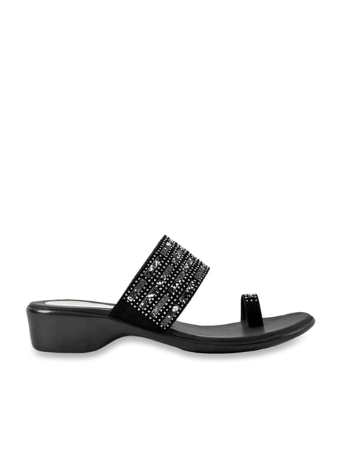 ASOS DESIGN Wide Fit Fabian leather toe loop flat sandals in black | ASOS