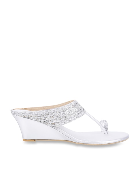 Mochi Women's Silver Toe Ring Wedges Price in India