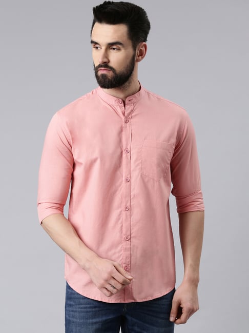 pink shirt colour