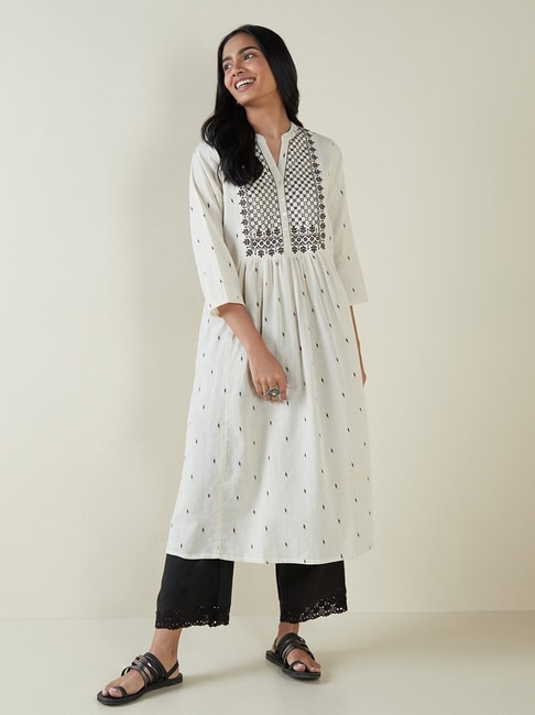 Utsa by Westside Light Beige Floral-Printed A-Line Kurta Price in India,  Full Specifications & Offers | DTashion.com