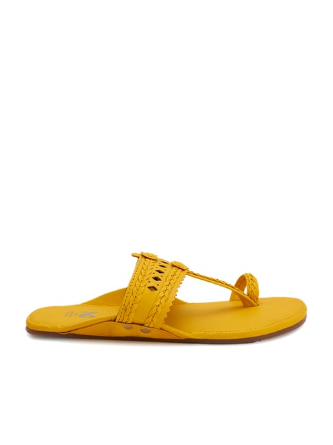 Madras Trunk Women's Haiku Yellow Toe Ring Sandals Price in India