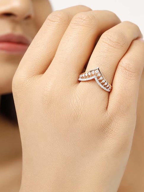 Unique V-style Diamond Ring