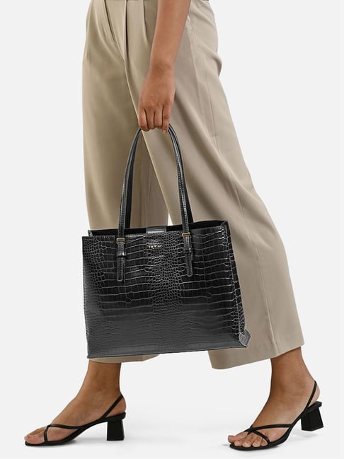 Concertina Shoulder Bag (Croco) – Cuyana