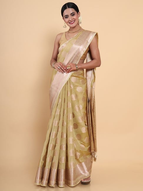 Elegant Kerala Kasavu Saree in Off White and Gold. Stunning Top Seller –  Shobitam