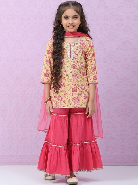 biba girls Biba Kids Yellow & Pink Cotton Floral Print Kurta Set-picture-44