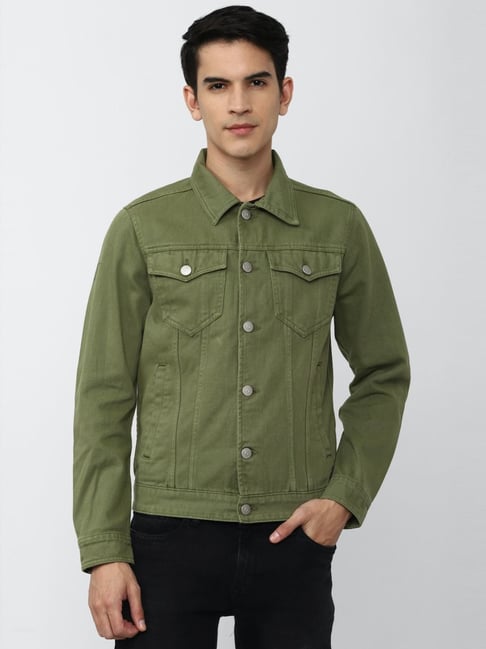 Olive Denim Jacket with Jeans Relaxed Warm Weather Outfits For Men (4 ideas  & outfits) | Lookastic