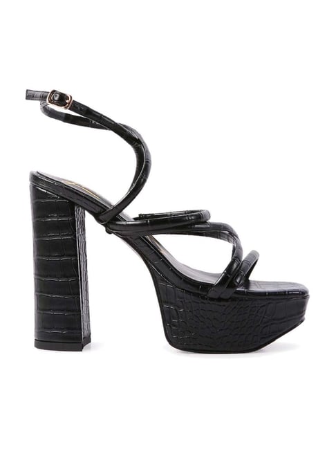 Black chunky strap discount sandals