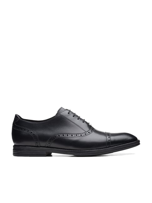 Clarks black outlet brogue shoes