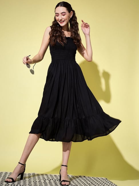 ASOS DESIGN twist front midi dress with short sleeve in black | ASOS