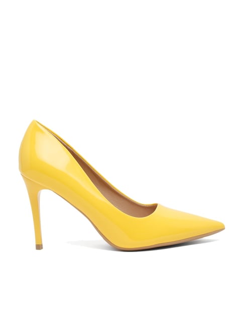 Flat N Heels Women's Yellow Stiletto Pumps