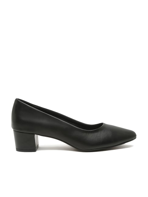 Flat N Heels Women's Black Casual Pumps