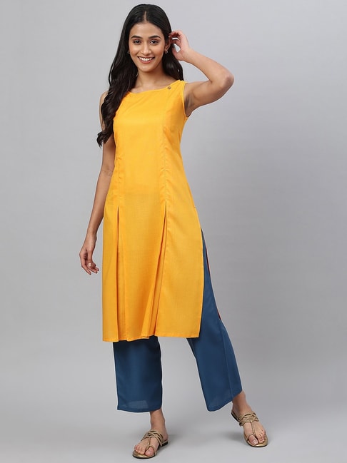 Buy online Women's Front Slit Kurta from Kurta Kurtis for Women by Aurelia  for ₹1150 at 56% off | 2024 Limeroad.com