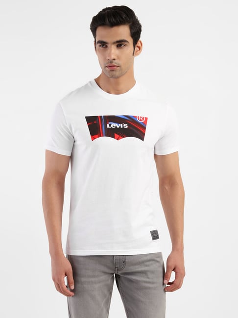 Levis Levi's Brilliant White Cotton Regular Fit Printed T-Shirt